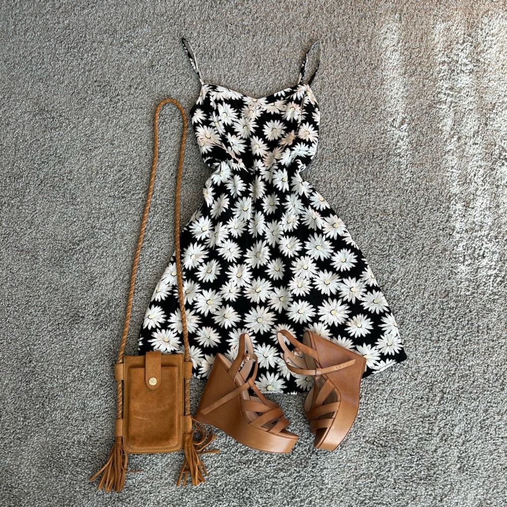 Daisy Dress with Keyhole Back